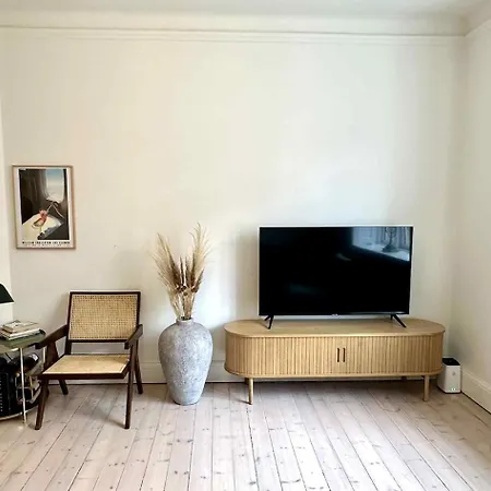 Spacious Nordic Design Vesterbro I 3 Min To Metro Appartement Kopenhagen